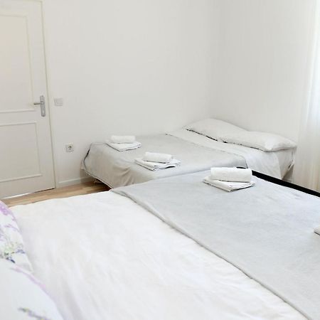 Divia Apartment Rijeka Bagian luar foto