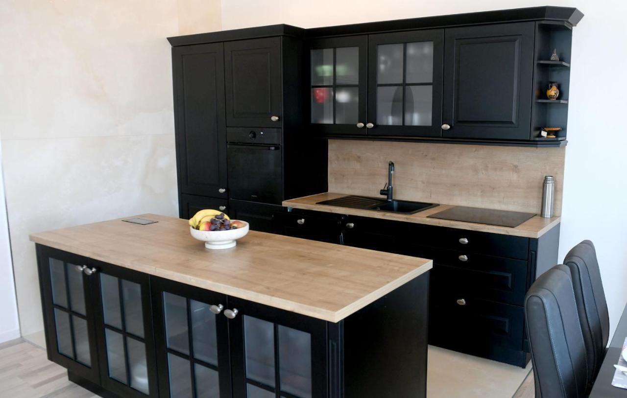 Divia Apartment Rijeka Bagian luar foto