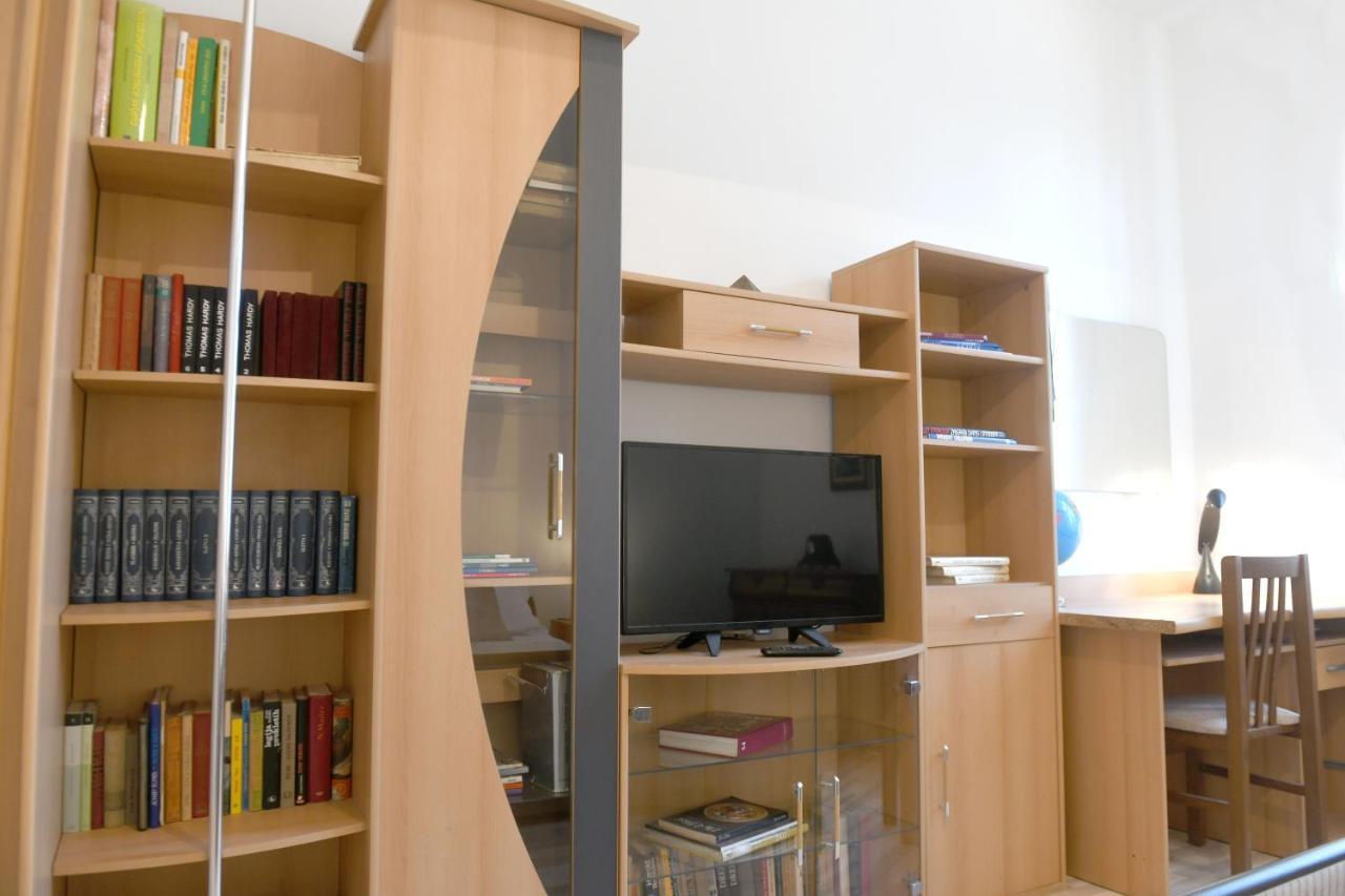 Divia Apartment Rijeka Bagian luar foto