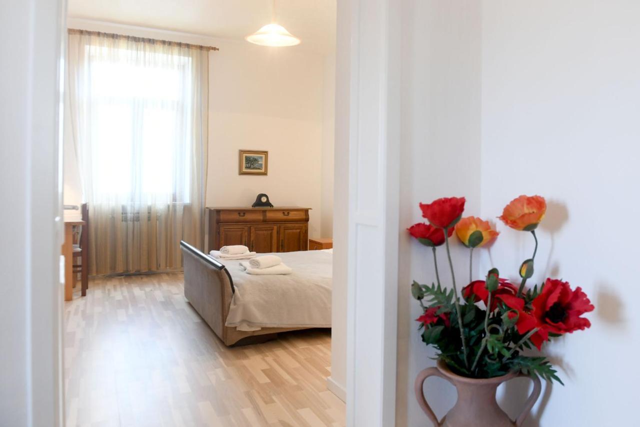 Divia Apartment Rijeka Bagian luar foto