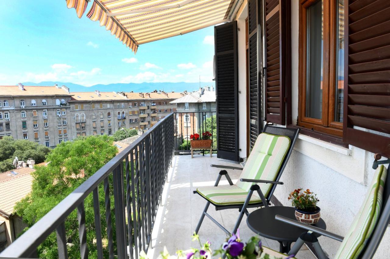 Divia Apartment Rijeka Bagian luar foto