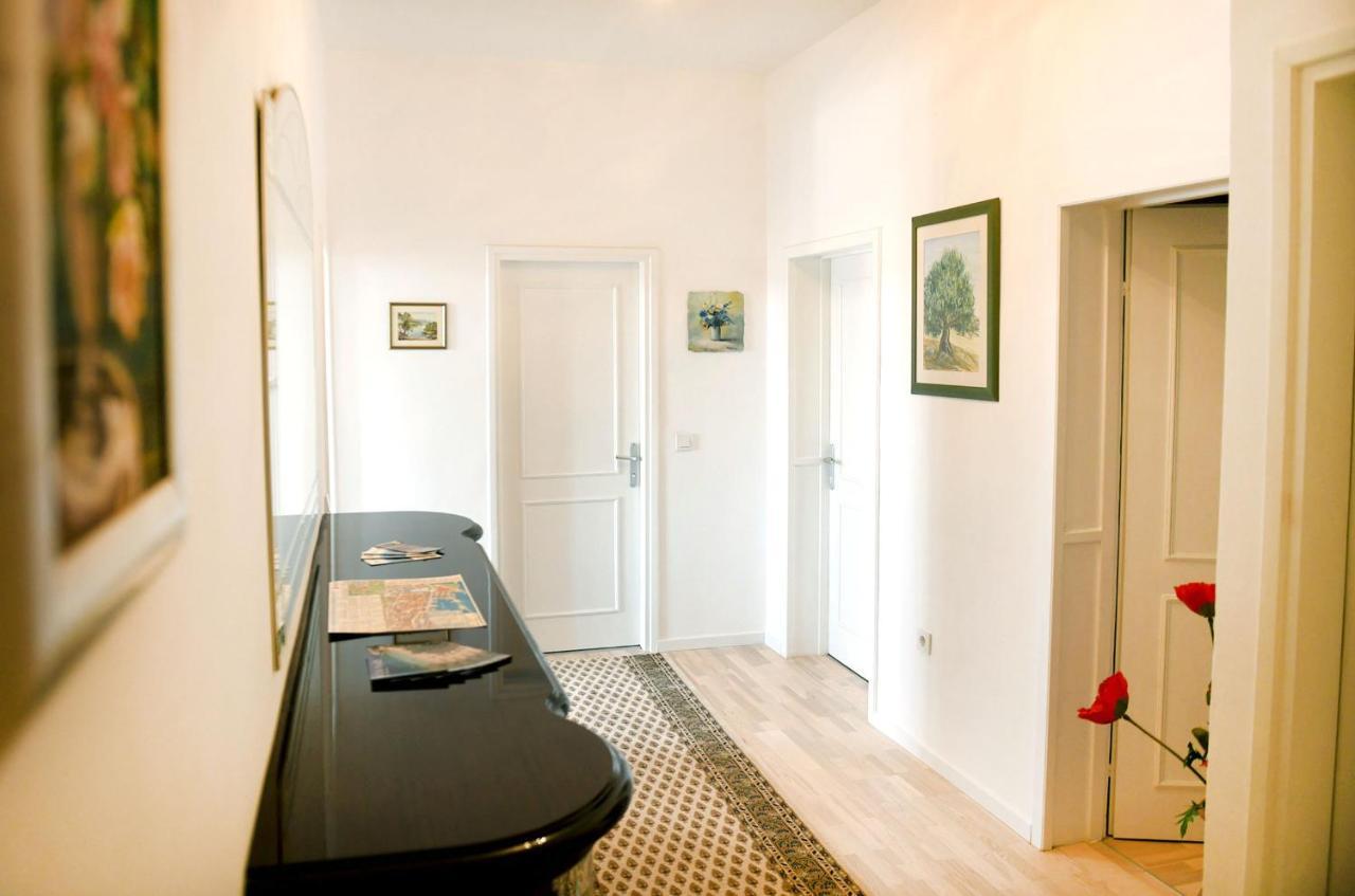 Divia Apartment Rijeka Bagian luar foto